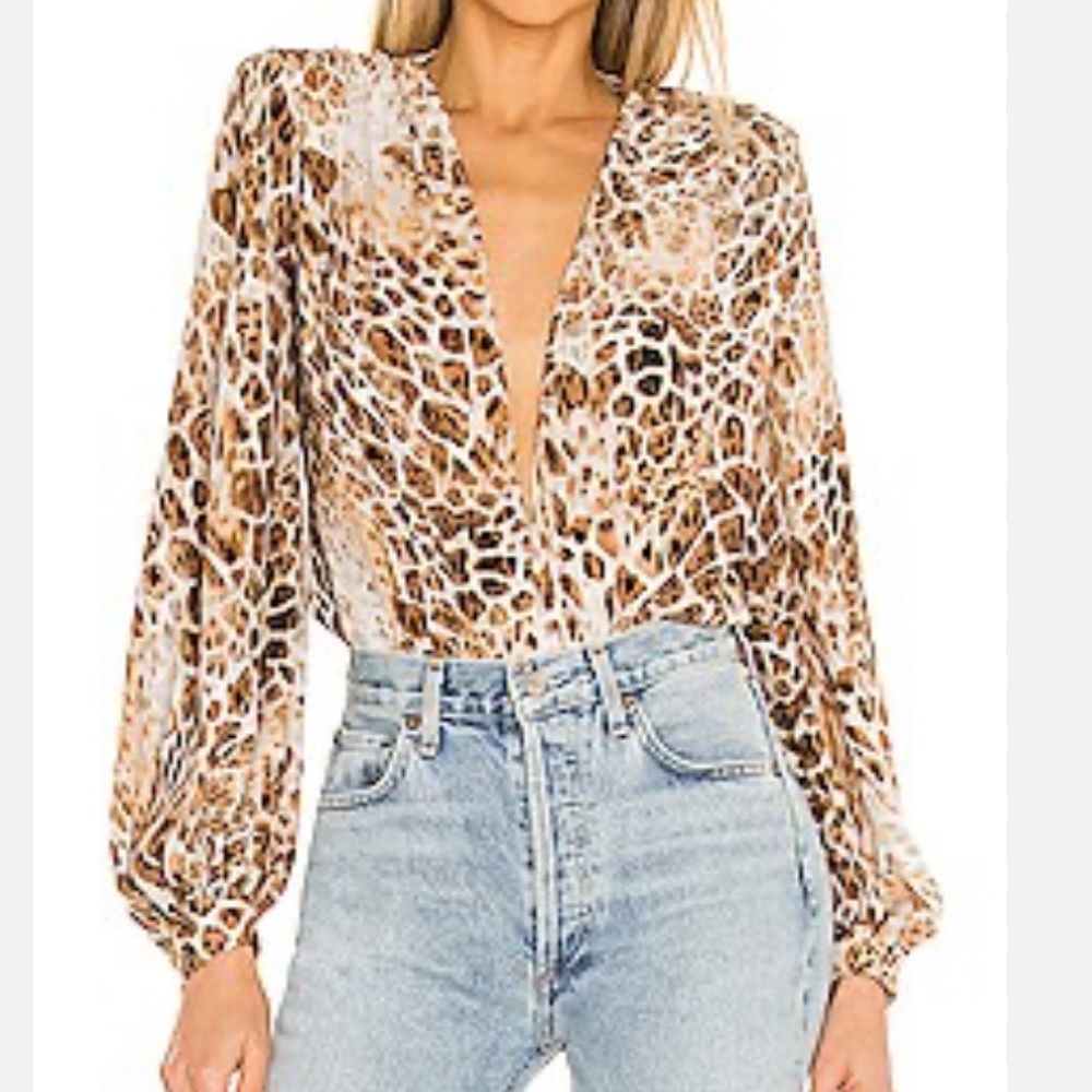 ❤️Bronx and Banco Shoulder Pad Bodysuit❤️